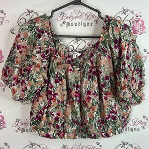 Reitmans tshirt tee puffy balloon style sleeves. Multicolor Floral Blouse
